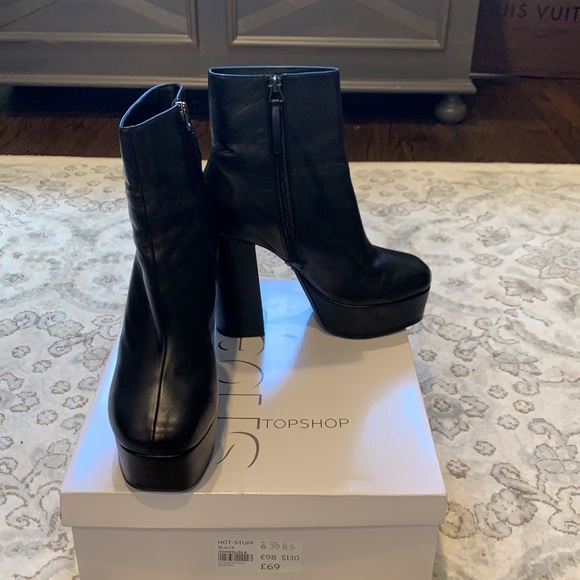 TopShop Hot Stuff Platform Ankle Boots - Picture 2 of 6